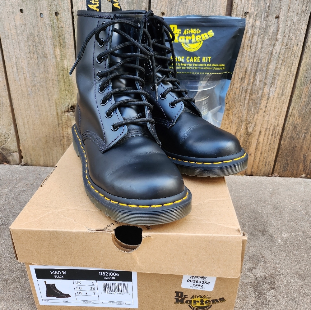 Dr. Martens Modern 1460 Combat Boots